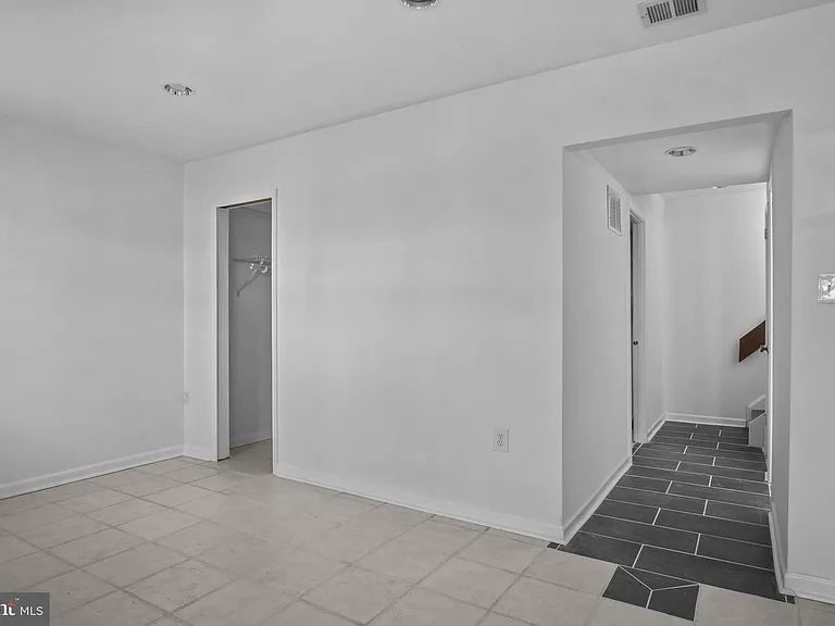 2394 Cloudcroft Sq — Photo 19