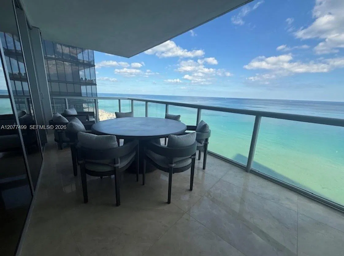 1 bed, 1161 sqft, $7,500 — Photo 2