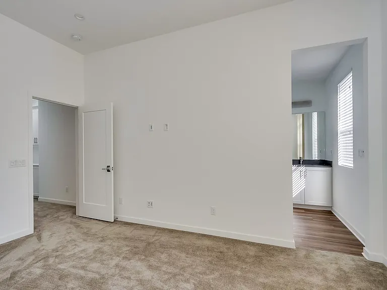 2316 Synergy Dr — Photo 8