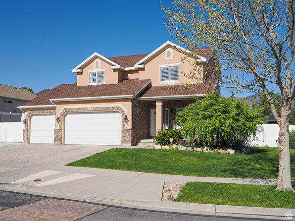 7956 S Cricket Ln, West Jordan, UT 84081