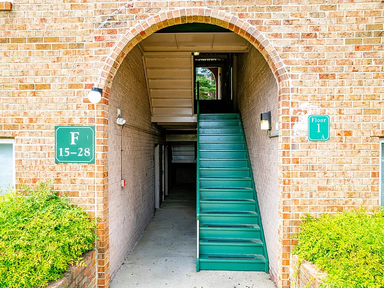 Autumn Ridge Apartments — Photo 29