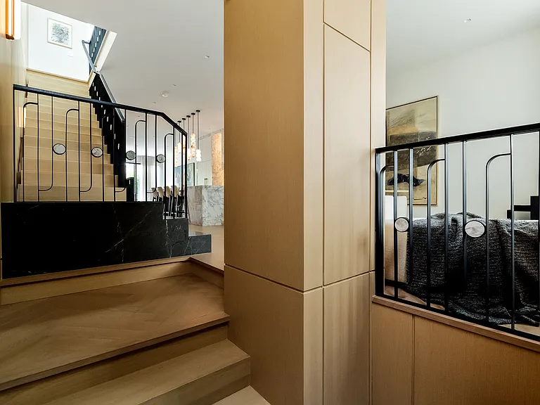 126 Sherwood Ave — Photo 3