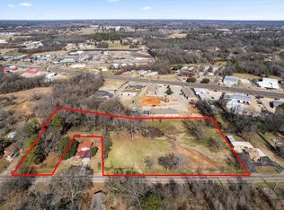 W 1st St, Mount Pleasant, TX 75455