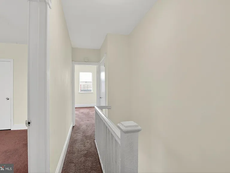 1519 Emily St — Photo 16