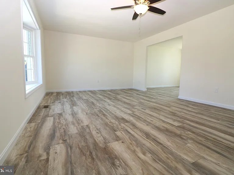 72 Filbert Dr — Photo 2