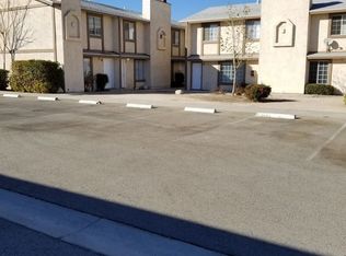 38707 12th St E APT 13, Palmdale, CA 93550