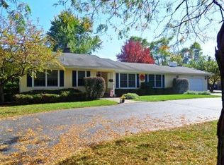 1576 N 5th Ave, St Charles, IL 60174