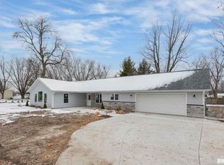 3211 39th St, Moline, IL 61265