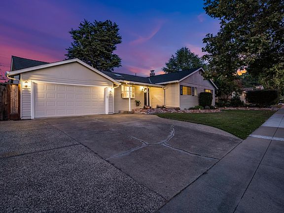 2nd image of 5490 Blossom Acres Dr