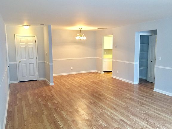 Family/Dining room area