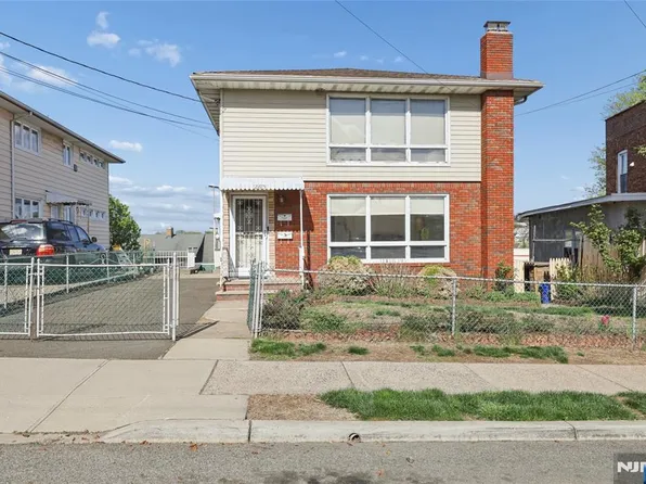 265 Lincoln Pl, Garfield, NJ 07026