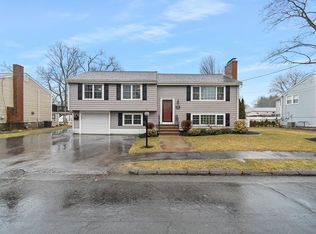 15 Grove Cir, Braintree, MA 02184