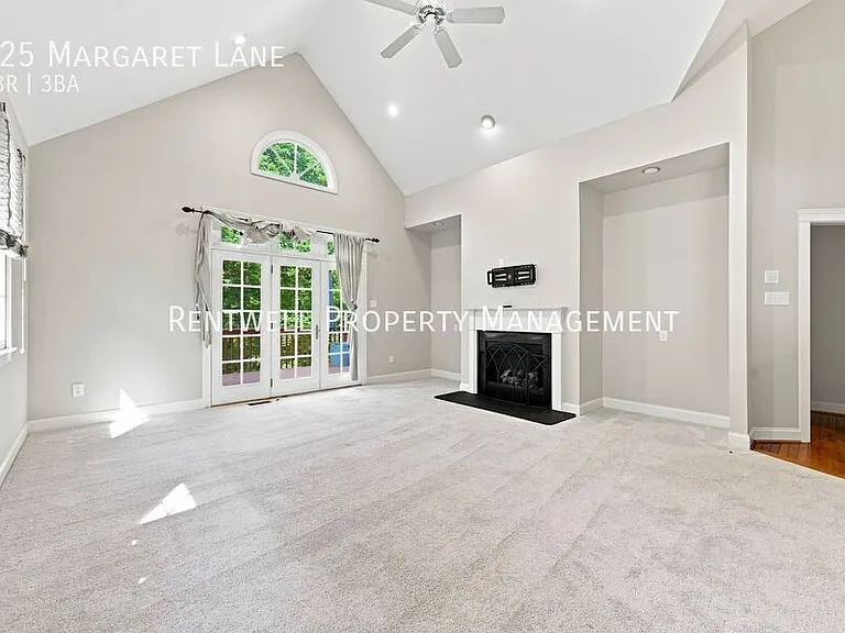 125 Margaret Ln — Photo 4