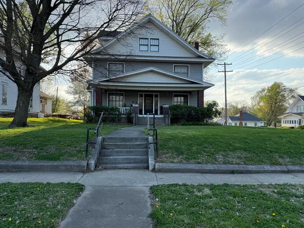 545 Elm St, Slater, MO 65349