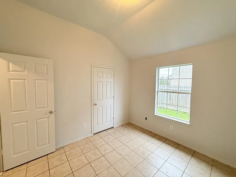 3708 Gus Dr #B — Photo 26