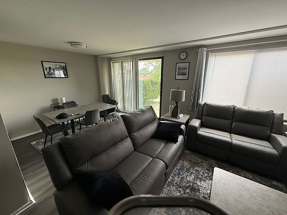 5th image of 6702 Belcrest Rd