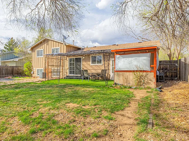 7317 Sullivan Cir — Photo 14
