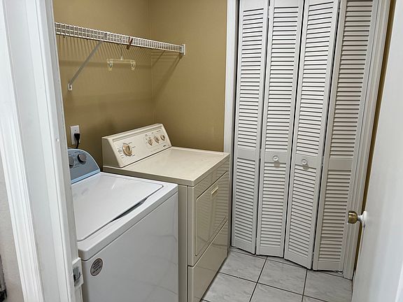 3rd image of 11925 Cheltinham Dr