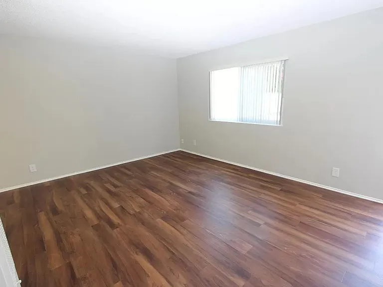 285 E Del Mar Blvd #1 — Photo 10