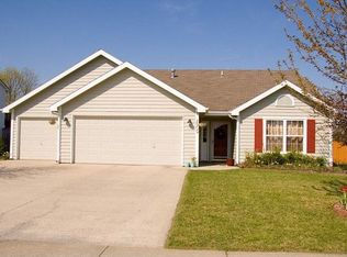 2909 Whitmore Dr, Lawrence, KS 66046