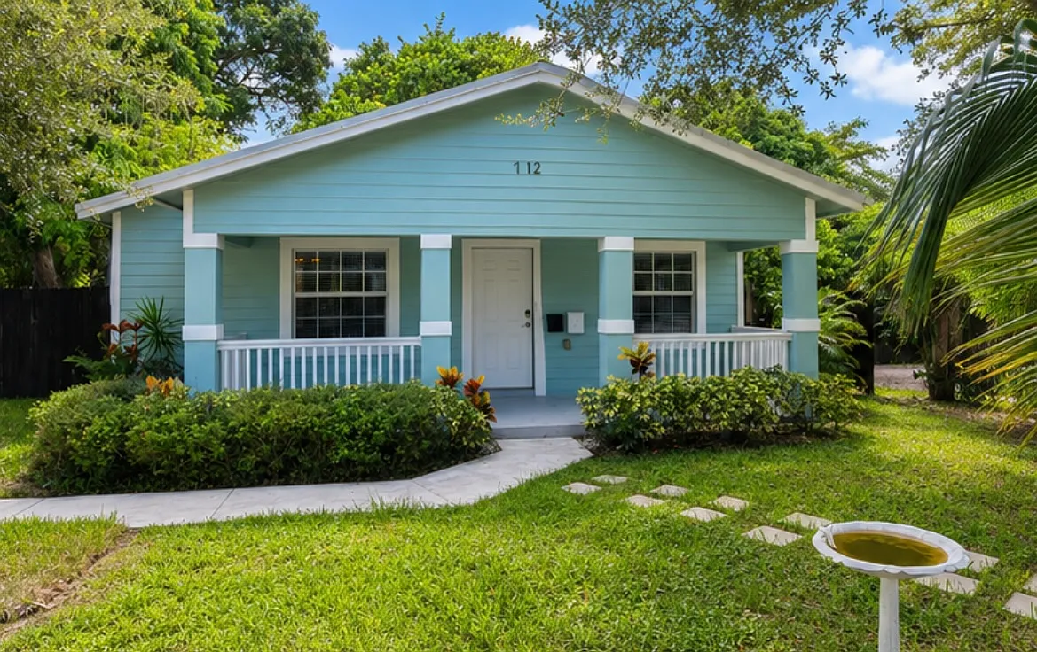 3 bed, 1260 sqft, $3,200 — Photo 1