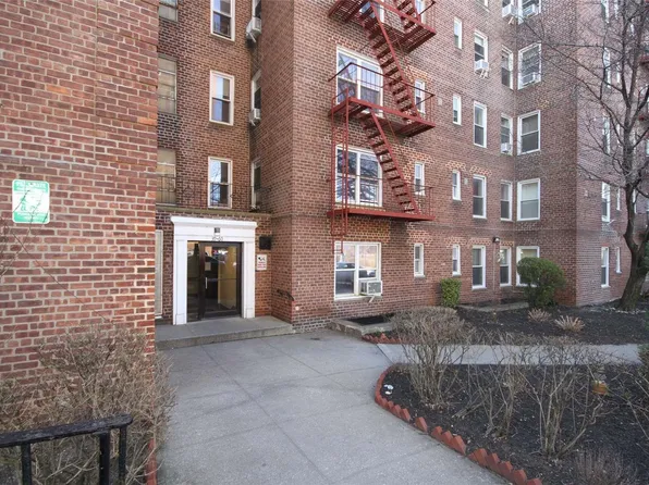39-60 52nd Street #5E, Woodside, NY 11377