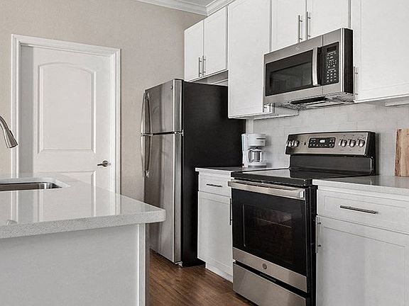 2nd image of 19401 Tomball Pkwy #812