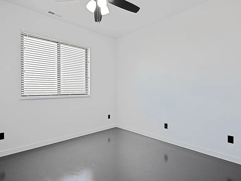 1495 Oxbow Dr — Photo 37