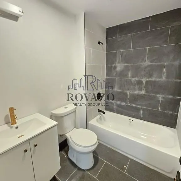 11 Thomas St #2B — Photo 2