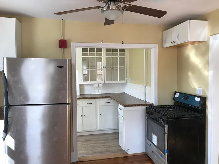 110 Gesler St #3 — Photo 8
