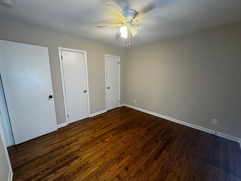1601 Alderman Cir — Photo 4