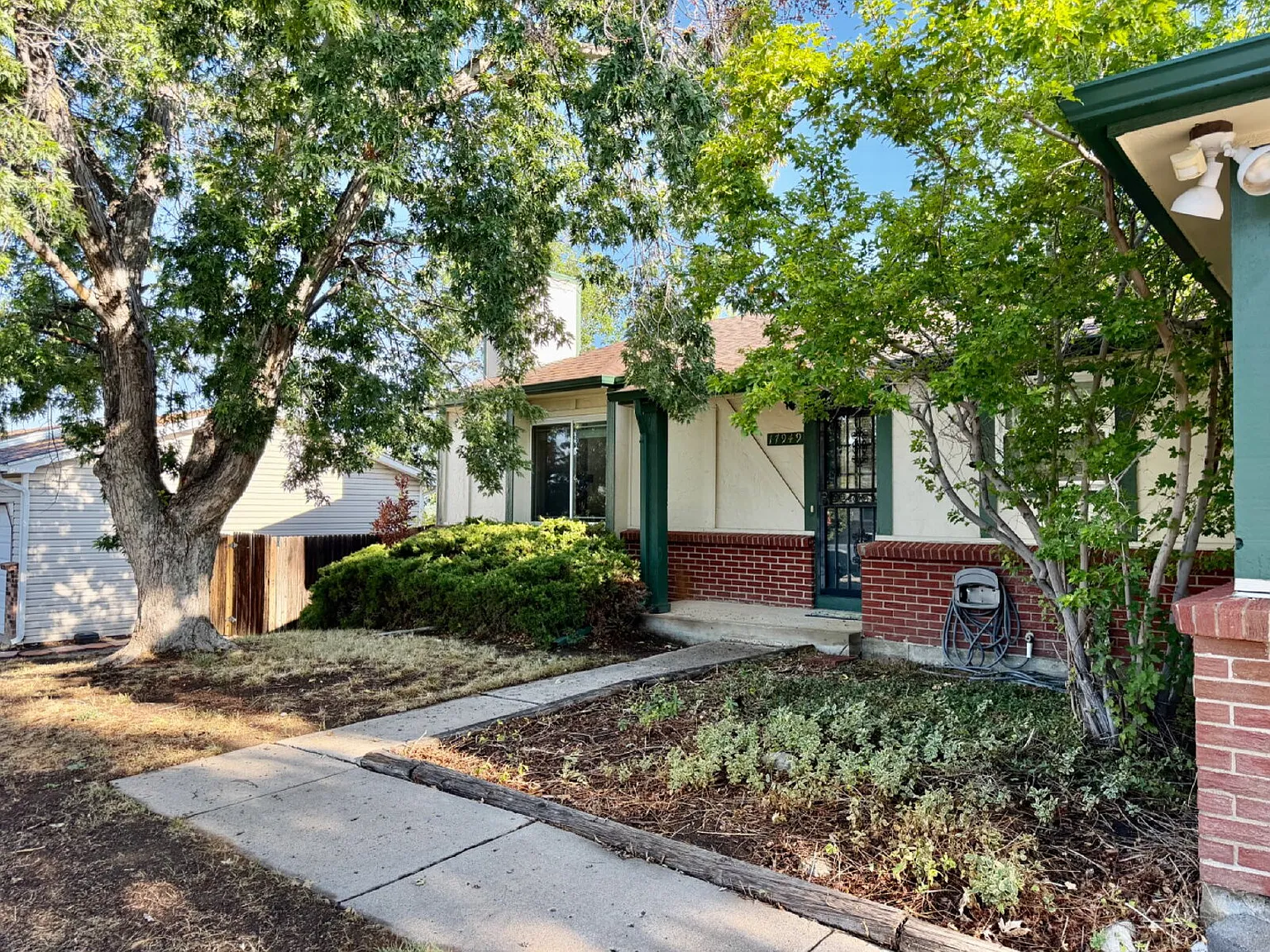 4 bed, 3.0 bath, 1837 sqft, $3,000 — Photo 3