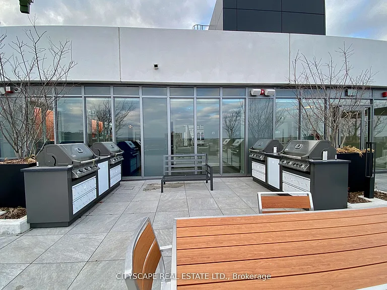 212 King William St #603 — Photo 31