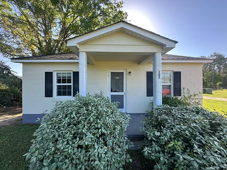 107 Shop Rd — Photo 1