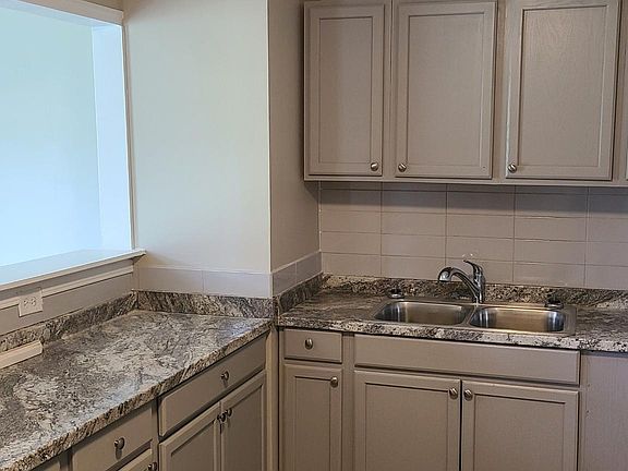 Newly Renovated Kitchen