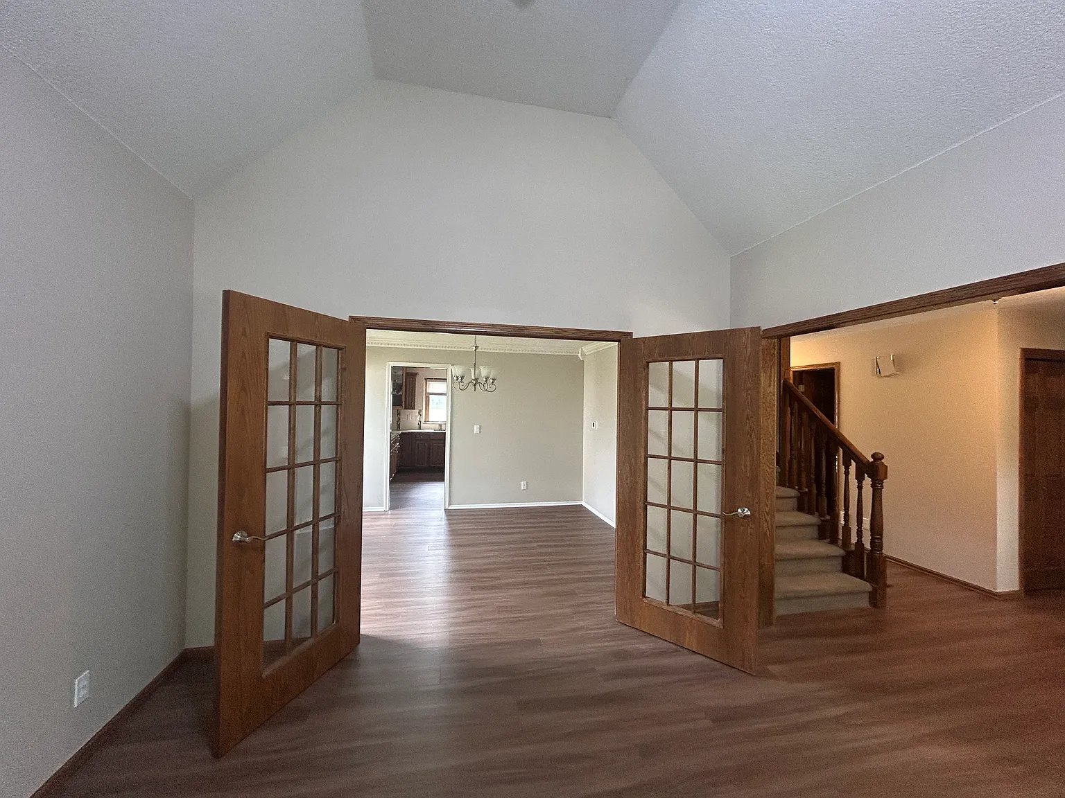 6 bed, 2189 sqft, $2,800 — Photo 3