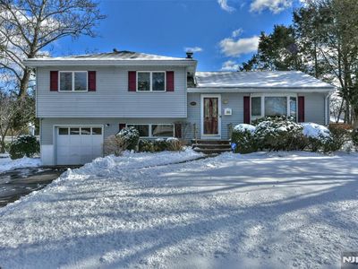 684 Cambridge Rd, Paramus, NJ, 07652