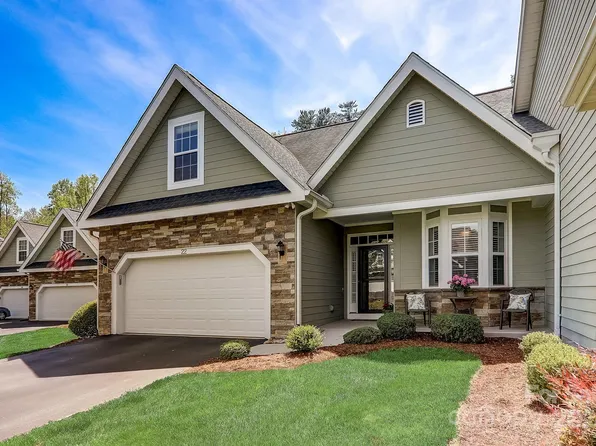 22 Chatham Path, Hendersonville, NC 28739