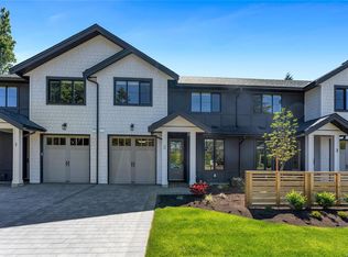 3333 Henderson Rd #3, Oak Bay, BC V8P5A5