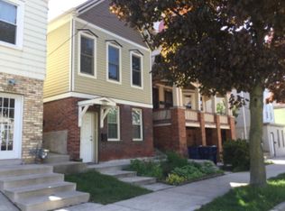 1864 N Warren Ave, Milwaukee, WI