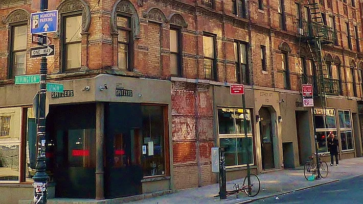 Rented by Park Property Advisors | media 11