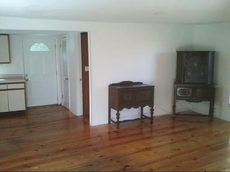 7205 S Manhattan Ave — Photo 4