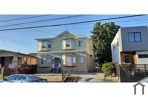 744 34th St Photo 1