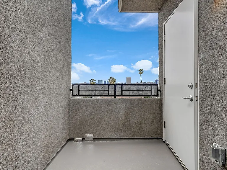 519 N Normandie Ave #6 — Photo 8
