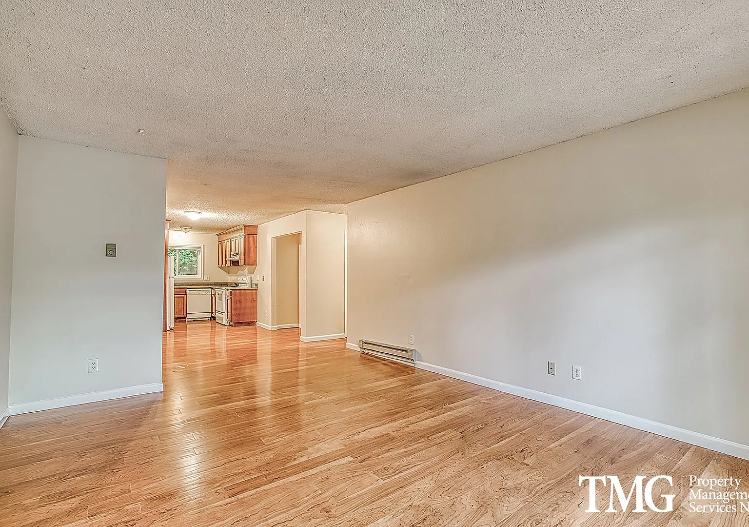 Montclair Apartments — Photo 4