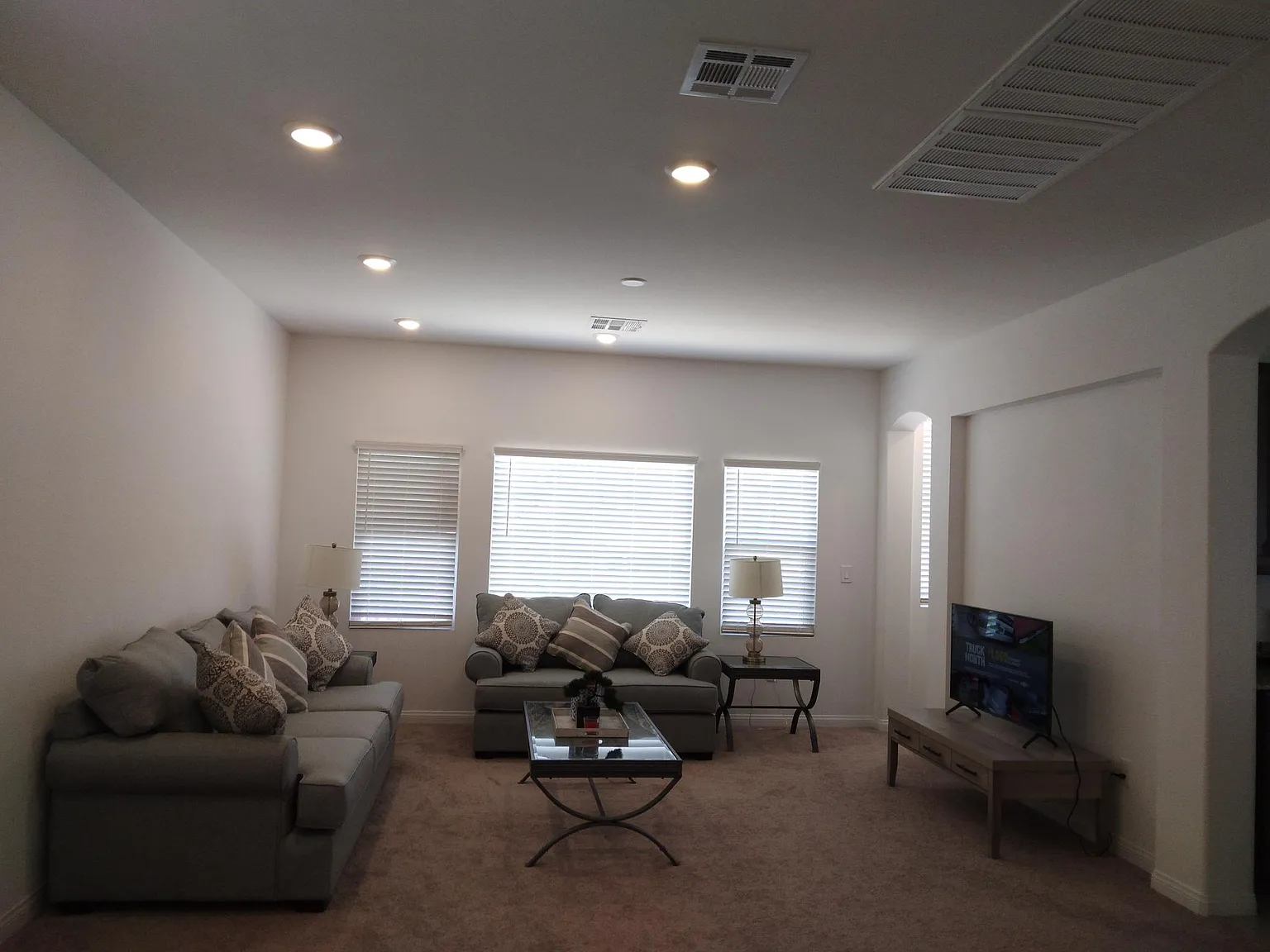 7827 Tomsburgh Ln — Photo 3