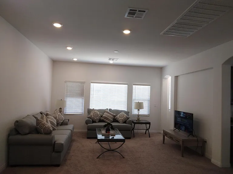 7827 Tomsburgh Ln — Photo 3