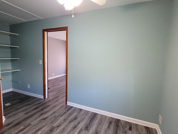 3rd image of 1557 N La Fox St