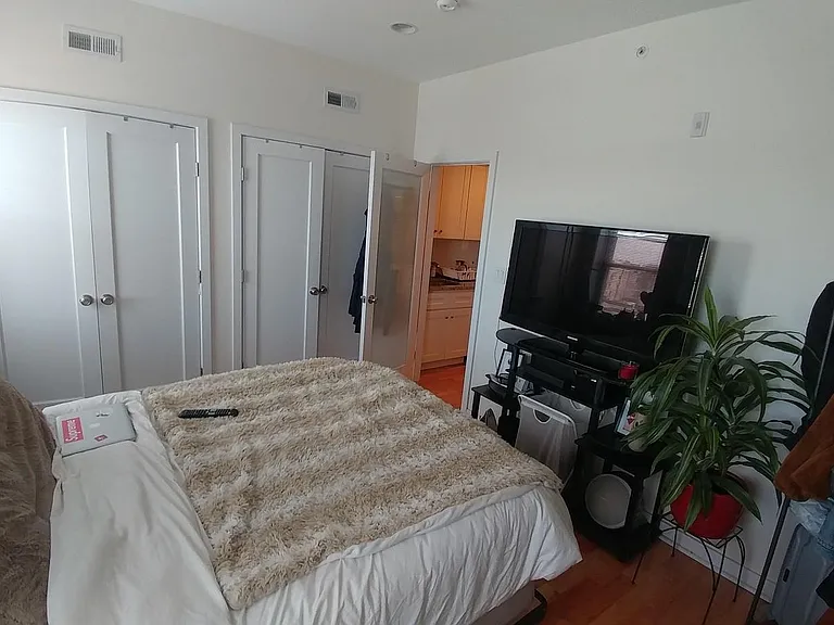 1904 W Girard Ave #2F — Photo 6