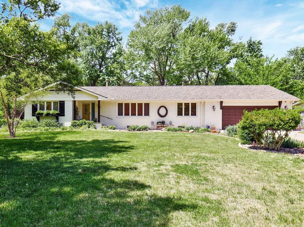 445 S Wetmore St, Wichita, KS 67209